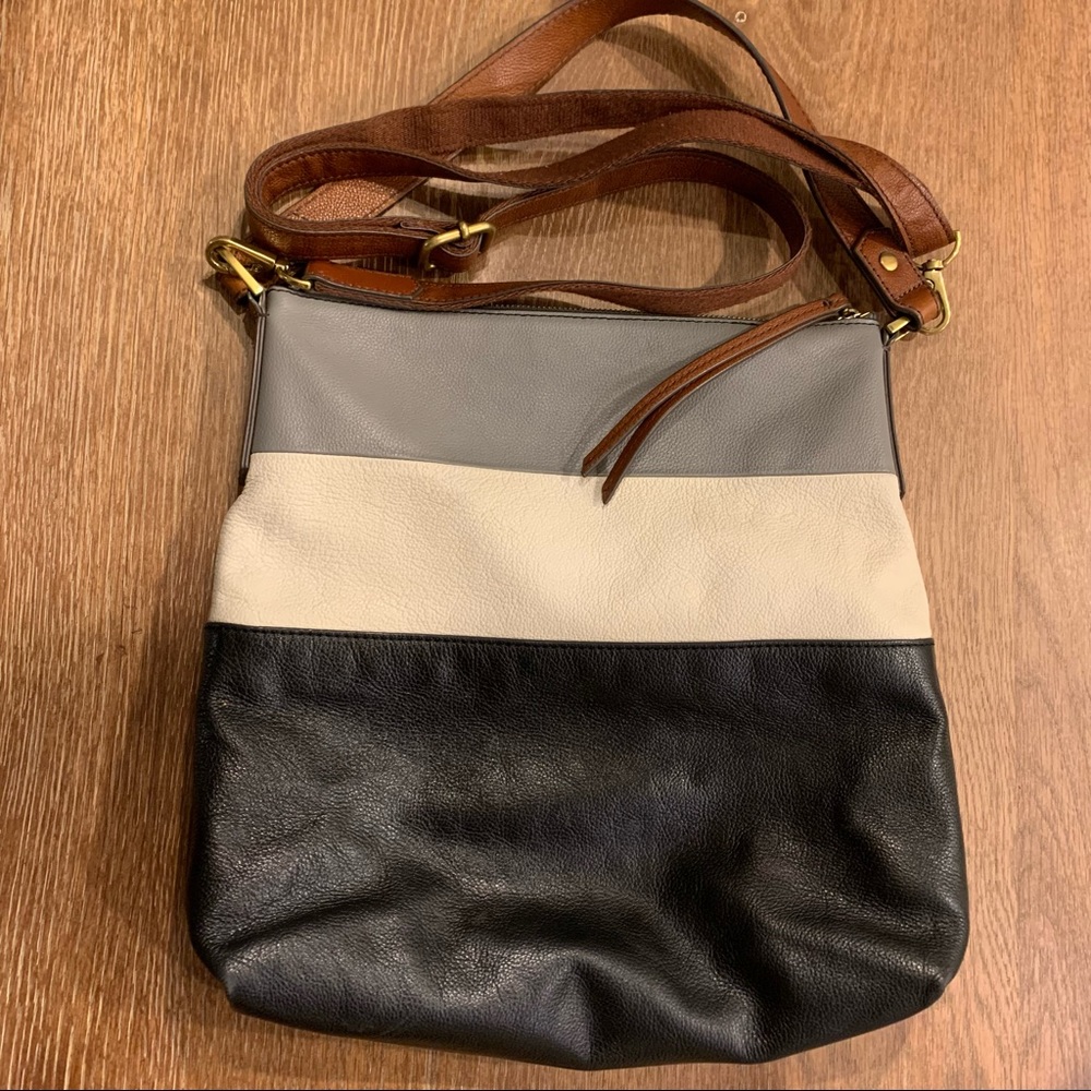 Fossil black, cream and gray hobo Amelia crossbody.